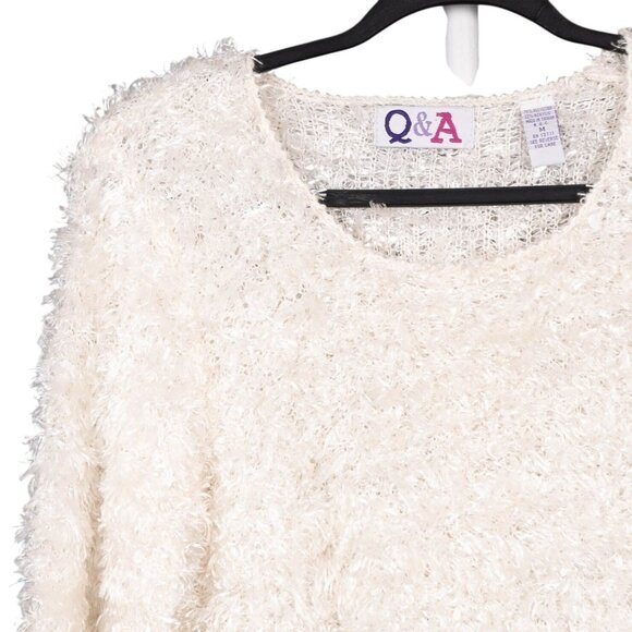 Q&A VTG M Womens Juniors Fuzzy Sweater Off White Fuzzy Knit Pullover Retro 90s - Picture 2 of 5